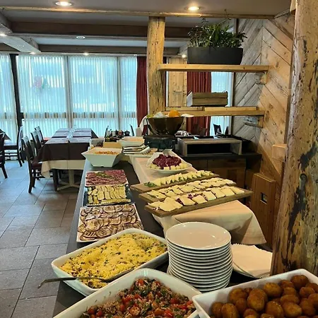 Du Col Hotel 4*