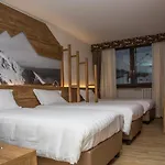 Du Col Hotel