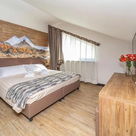 Du Col Hotel 4*