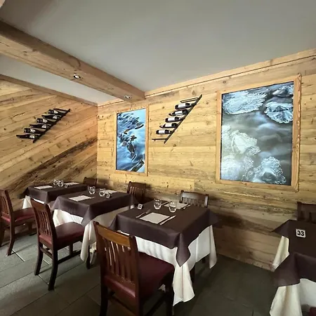 Du Col Hotel